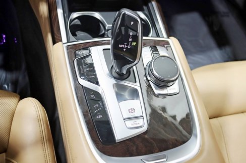 Used 2016 BMW 750i xDrive image 23