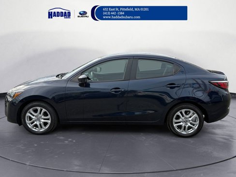 Used 2017 Toyota Yaris iA image 3