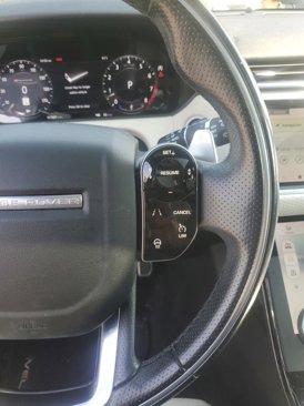 Used 2019 Land Rover Range Rover Velar R-Dynamic SE image 12