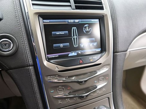 Used 2015 Lincoln MKX FWD image 20