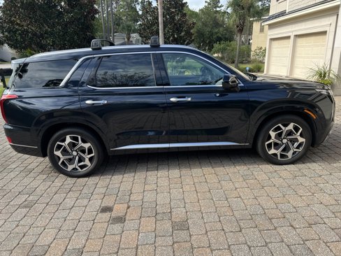 Used 2021 Hyundai Palisade Calligraphy image 2