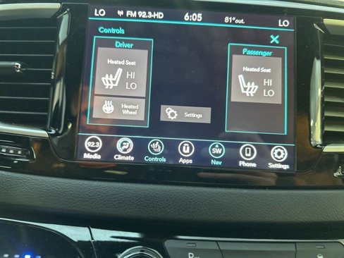 Used 2020 Chrysler Pacifica Touring-L w/ S Appearance Package image 18