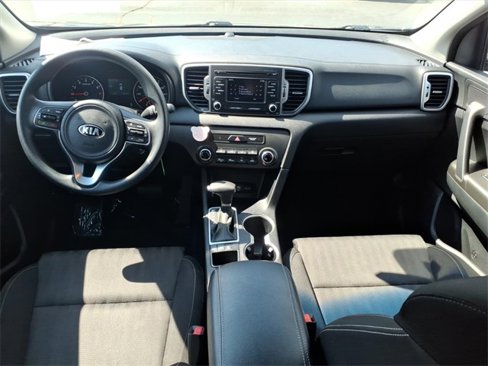 Used 2017 Kia Sportage LX image 4