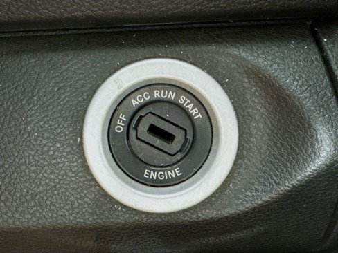 Used 2021 RAM 1500 Classic SLT image 34