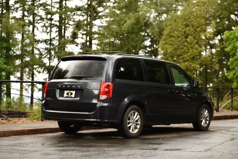 Used 2014 Dodge Grand Caravan SXT image 16