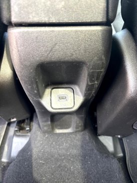 Used 2021 Jeep Renegade Latitude w/ Sun & Sound Group image 23