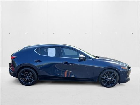 Used 2019 MAZDA MAZDA3 Hatchback w/ Premium Package image 3