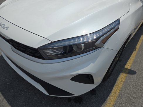 Used 2023 Kia Forte LXS image 9