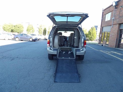 Used 2003 Ford Windstar SE image 8