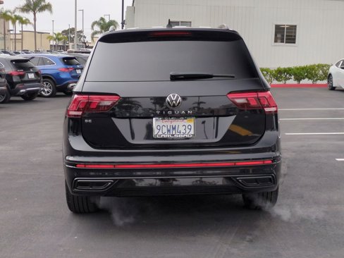 Used 2023 Volkswagen Tiguan SE R-Line image 7