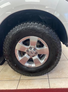 Used 2012 Nissan Frontier SV image 29