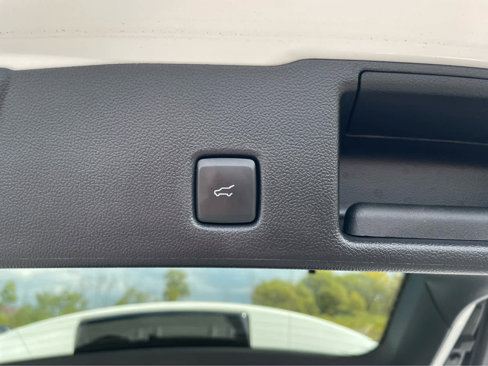 Used 2022 Ford Escape SE w/ Convenience Package image 11