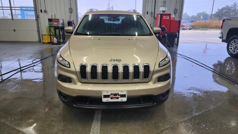 Used 2014 Jeep Cherokee Latitude w/ Comfort/Convenience Group image 2