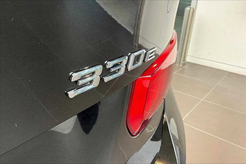 Used 2017 BMW 330e image 30