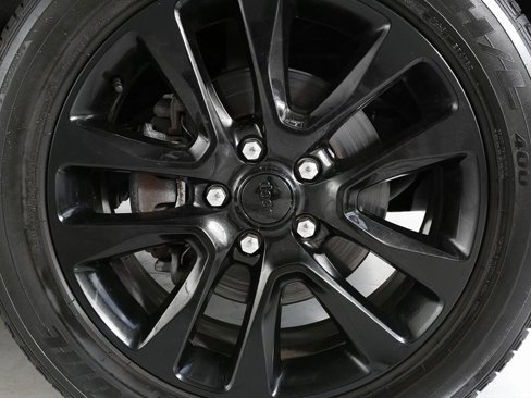 Used 2019 Jeep Grand Cherokee Altitude image 13