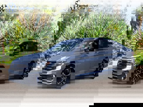 Certified 2024 Volkswagen Jetta Sport image 1