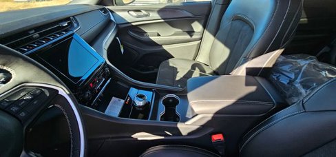 New 2025 Jeep Grand Cherokee L Altitude image 28