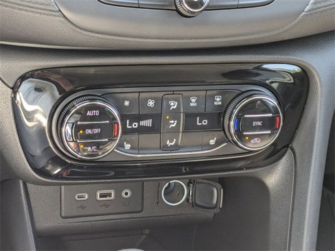 Used 2022 Buick Encore GX Select image 24