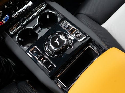 New 2025 Rolls-Royce Cullinan Black Badge image 41