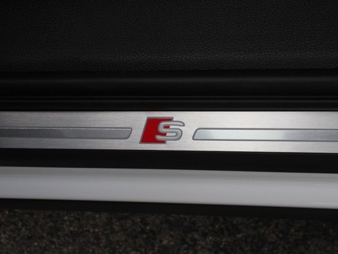Used 2024 Audi Q3 2.0T Premium image 17