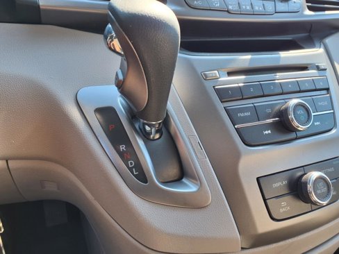 Used 2016 Honda Odyssey LX image 18