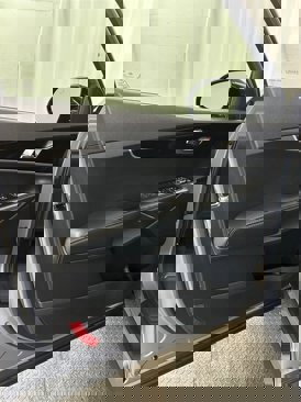 Used 2019 Kia Sorento S image 8