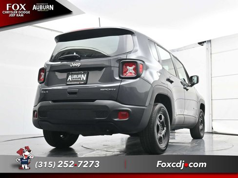 Used 2022 Jeep Renegade Sport image 18