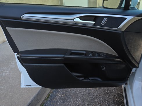 Used 2018 Ford Fusion S image 22