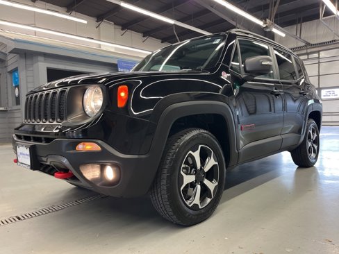 Used 2019 Jeep Renegade Trailhawk image 3