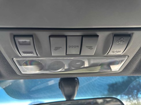Used 2003 Hyundai Tiburon GT image 29