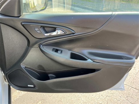 Used 2018 Chevrolet Malibu LT w/ Leather Package image 21