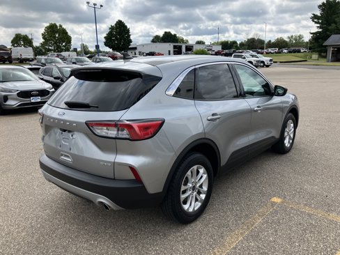 Used 2022 Ford Escape SE w/ Cold Weather Package image 6