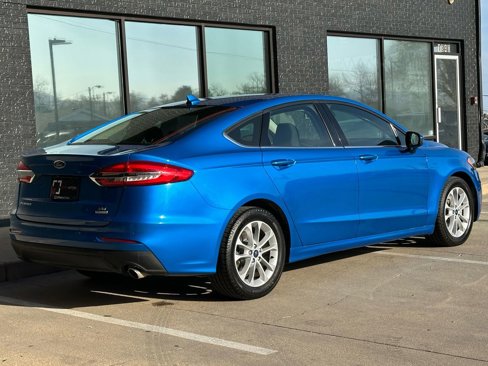 Used 2020 Ford Fusion SE image 10