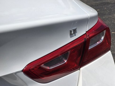 Used 2023 Chevrolet Malibu LT image 12