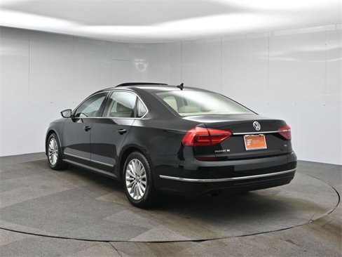 Used 2016 Volkswagen Passat 1.8T SE image 3