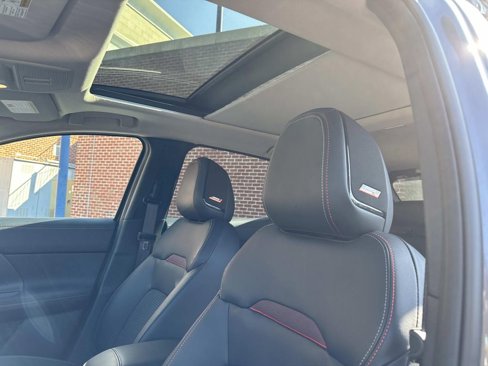 Used 2025 Nissan Kicks SR w/ SR Premium Package image 17