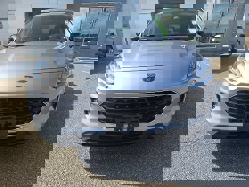Used 2022 Ford Escape SE w/ SE Sport Appearance Package image 2