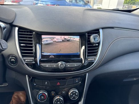 Used 2020 Chevrolet Trax Premier image 17