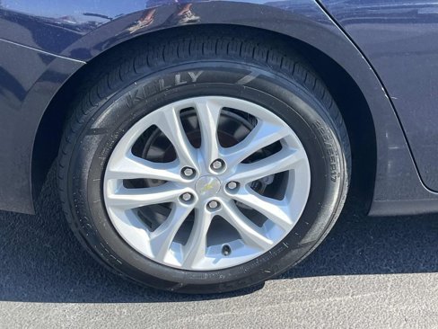 Used 2016 Chevrolet Malibu LT image 9