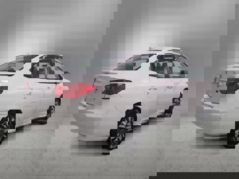 Used 2010 Hyundai Elantra GLS image 8