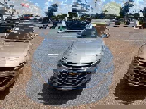 Used 2024 Chevrolet Malibu LT image 4