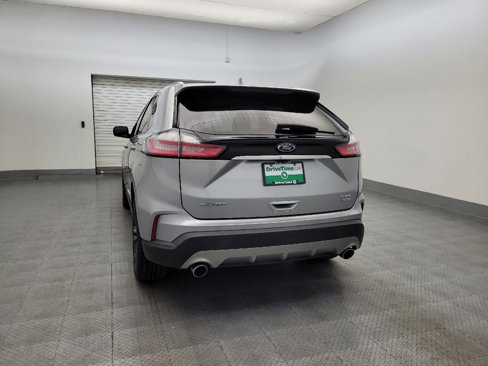 Used 2020 Ford Edge SEL image 6