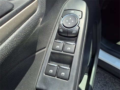 Used 2022 Ford Escape SE image 17