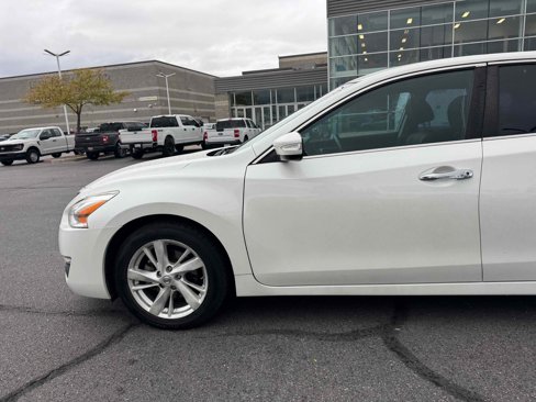 Used 2014 Nissan Altima 2.5 SL w/ Technology Package image 2
