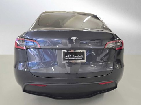 Used 2024 Tesla Model Y Long Range image 4