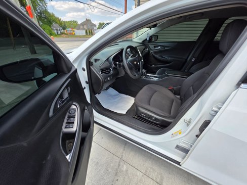 Used 2021 Chevrolet Malibu LT image 15