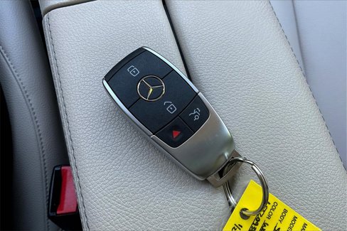 Used 2021 Mercedes-Benz GLA 250 4MATIC image 34