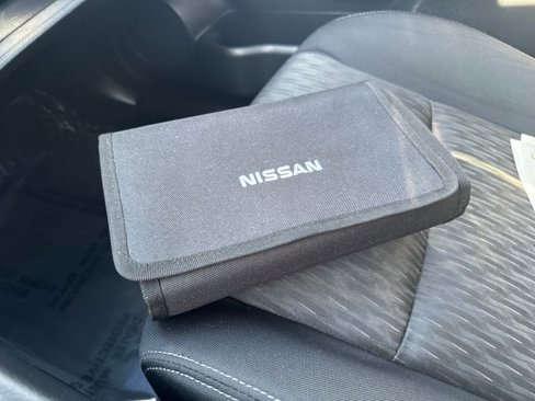 Used 2018 Nissan Rogue SV image 30
