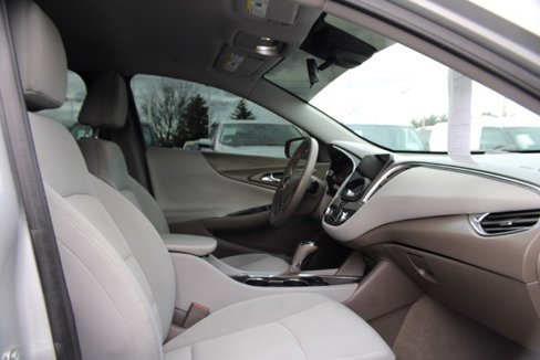 Used 2020 Chevrolet Malibu LT image 30