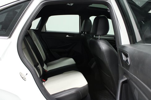 Used 2021 Volkswagen Jetta R-Line image 14